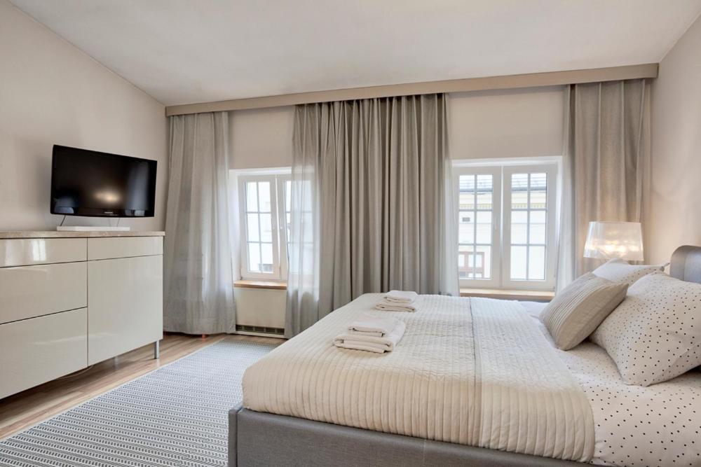 Tyzenhauz Apartments Old Town 크라쿠프 객실 사진